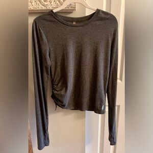 Free People Movement Side Ruched Grey
Crop Long Sleeve Size L